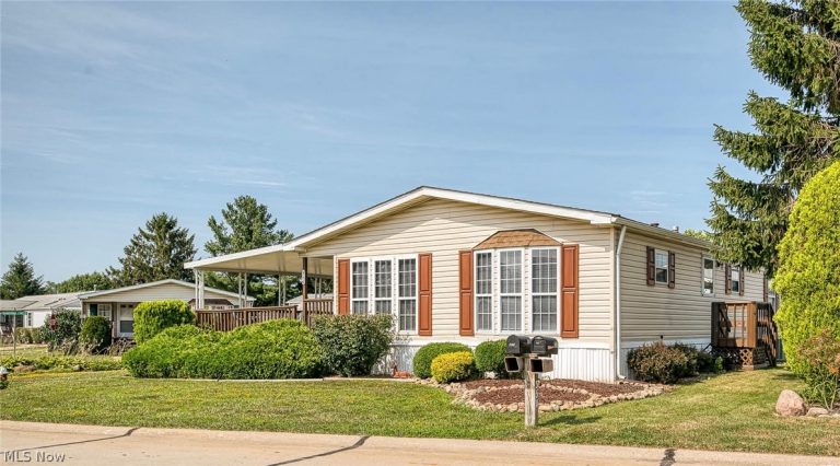 356 Golfway Drive, Painesville, OH - Photo 2
