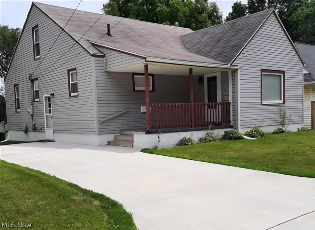 1810 Saint Elmo Avenue, Canton, OH