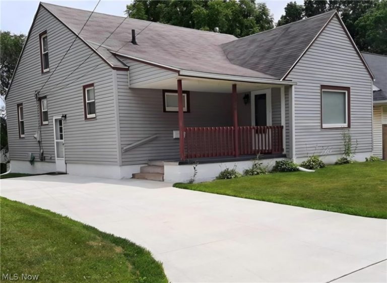 1810 Saint Elmo Avenue, Canton, OH, 44705