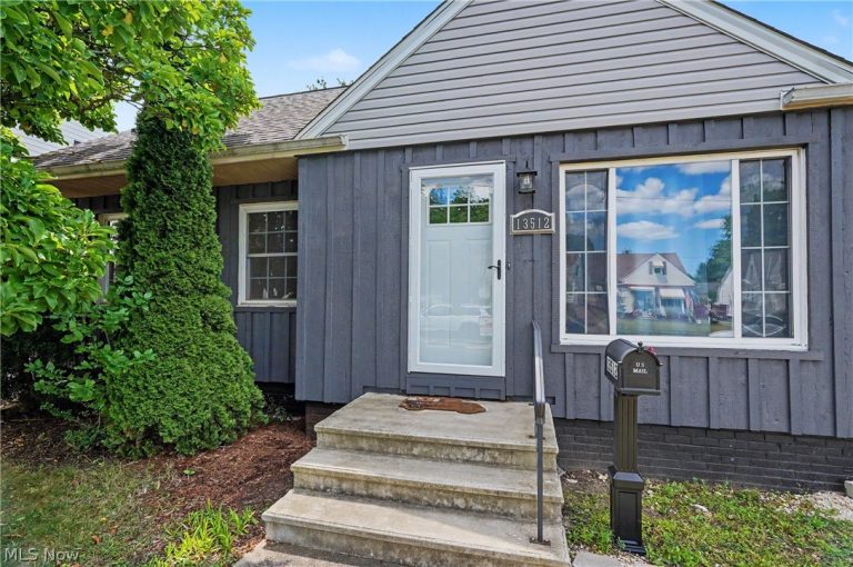 13512 Woodward Boulevard, Garfield Heights, OH - Photo 3