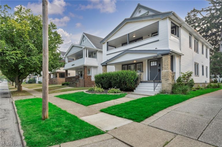 2124 Wascana Avenue, Lakewood, OH - Photo 3