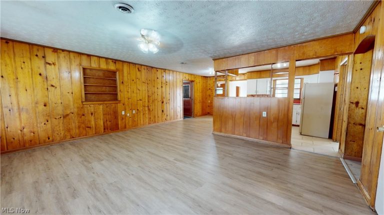 2309 Rockland Avenue, Belpre, OH - Photo 6