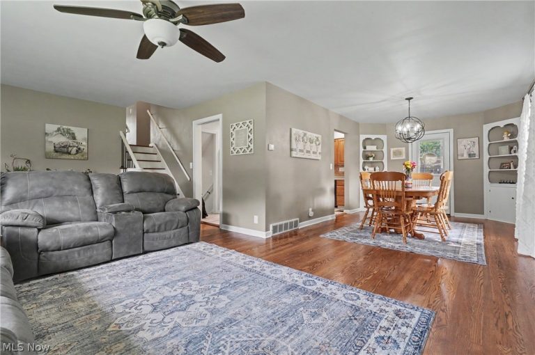 3877 Ayrshire Drive, Youngstown, OH - Photo 8