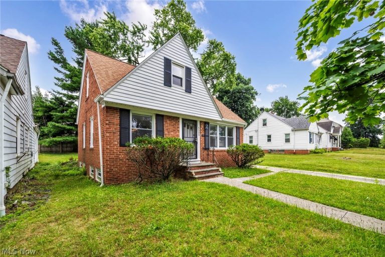 5505 South Boulevard, Maple Heights, OH - Photo 4
