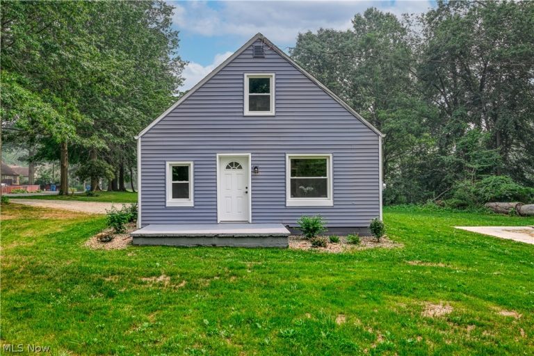 2190 Lake Road, Akron, OH - Photo 3