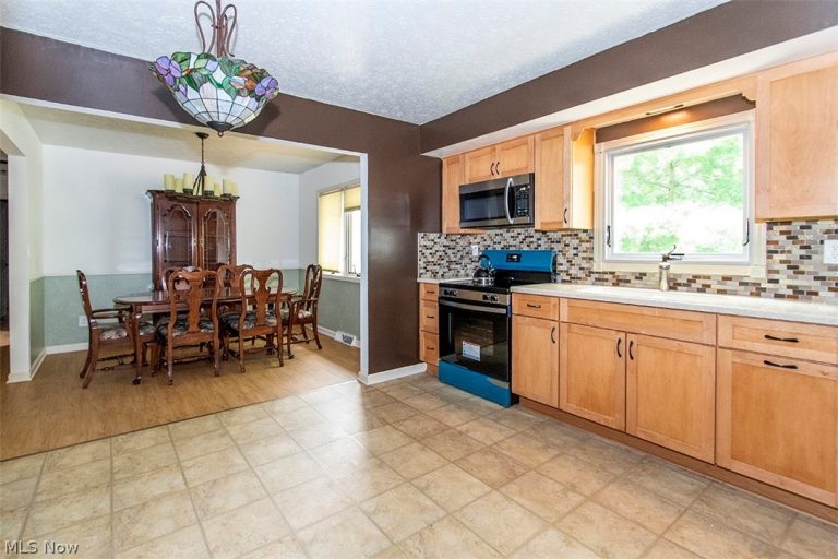 1490 Garfield Avenue, Brunswick, OH - Photo 8