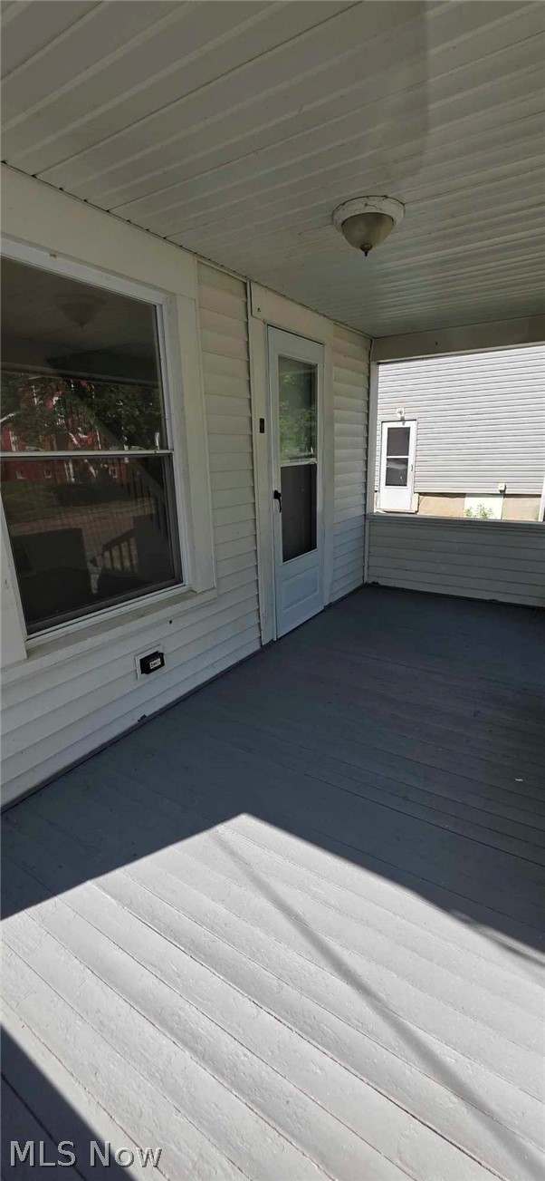496 Rothrock Avenue, Akron, OH - Photo 8