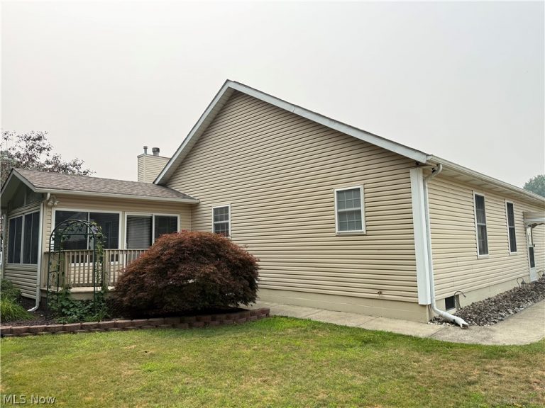 1349 Bannerstone Drive, Painesville, OH - Photo 3