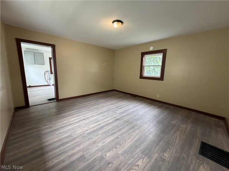 1311 Bristol Street, Zanesville, OH - Photo 2