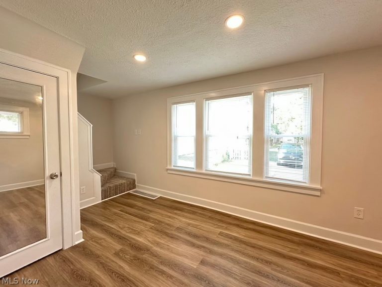 4213 Stickney Avenue, Cleveland, OH - Photo 5