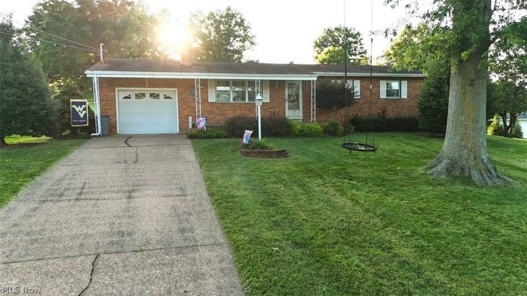 5215 Orchard Avenue, Parkersburg, WV, 26105