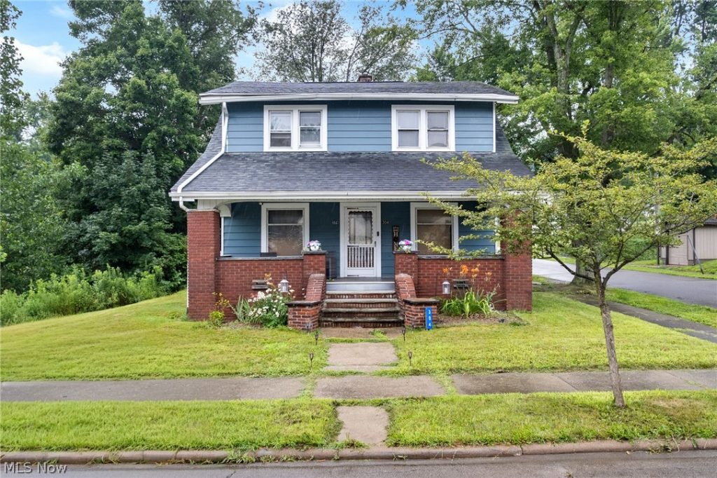 304 Lisbon Street, Waynesburg, OH