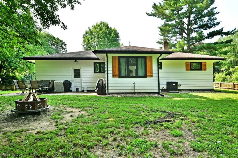 4790 Scott Street, Newton Falls, OH - Photo 4