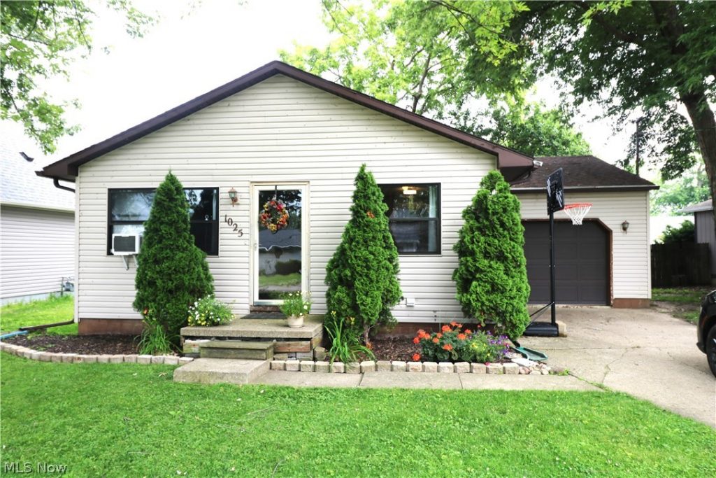 1025 Jackson Street, Vermilion, OH