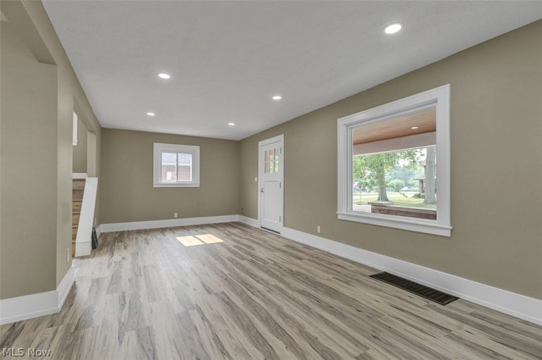 1904 34th Street, Lorain, OH - Photo 6