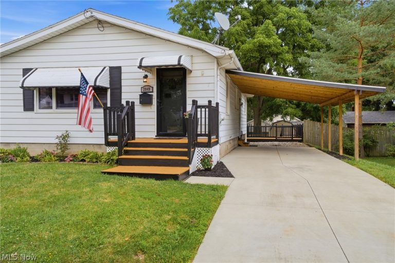 2849 Hudson Drive, Cuyahoga Falls, OH - Photo 4