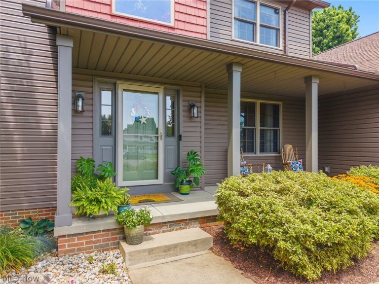 105 Rodeo Circle, Louisville, OH - Photo 6