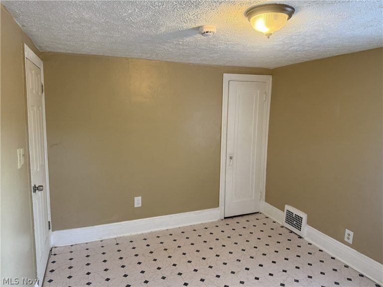 1500 Sweitzer Avenue, Akron, OH - Photo 3
