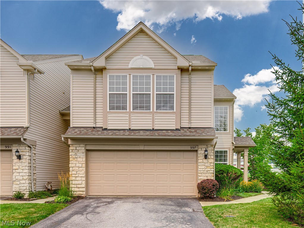 997 Croghan Way, Copley, OH