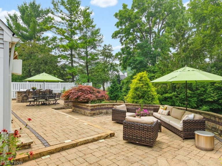 975 Meadowlark Circle, Aurora, OH - Photo 5