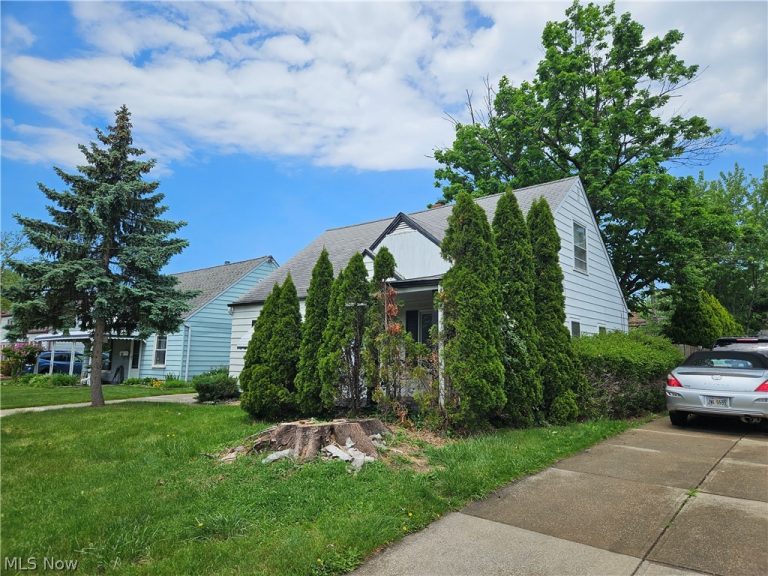 26851 Zeman Avenue, Euclid, OH - Photo 2
