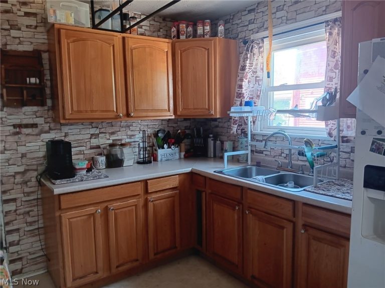 1253 Belle Street, Warren, OH - Photo 2