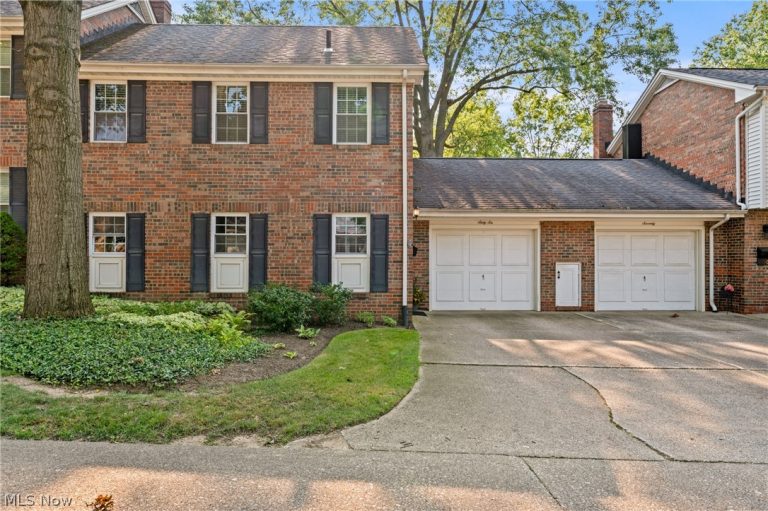 66 Yardley Lane, Akron, OH, 44313
