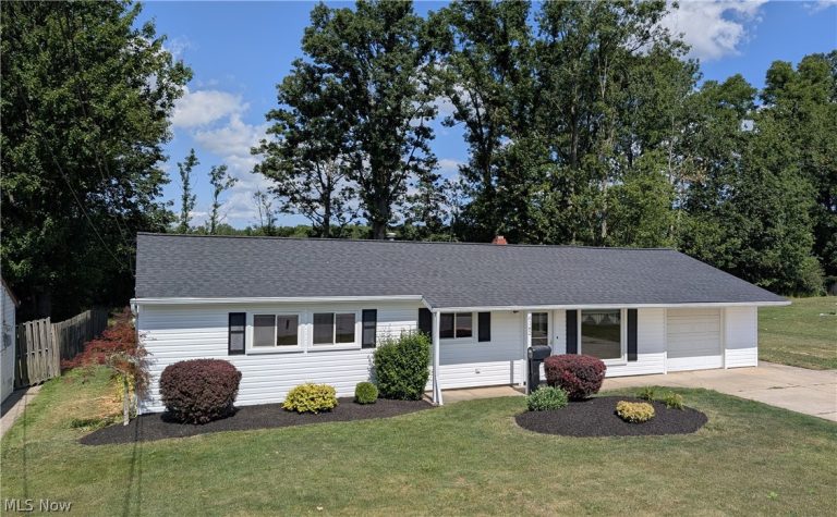 6182 Randolph Road, Bedford Heights, OH - Photo 3