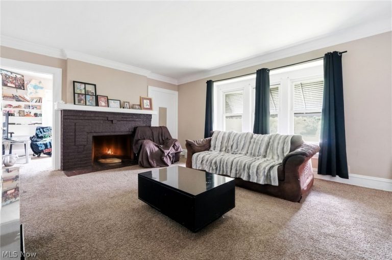 17411 Chagrin Boulevard, Shaker Heights, OH - Photo 8