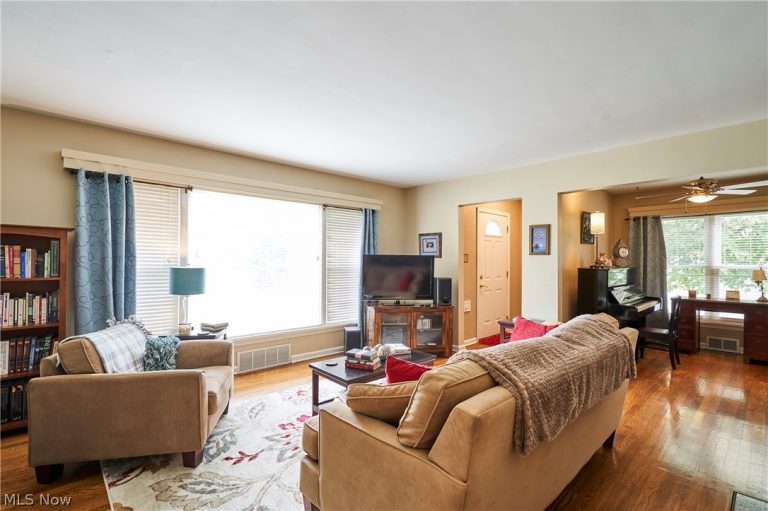 2388 17th Street, Cuyahoga Falls, OH - Photo 3