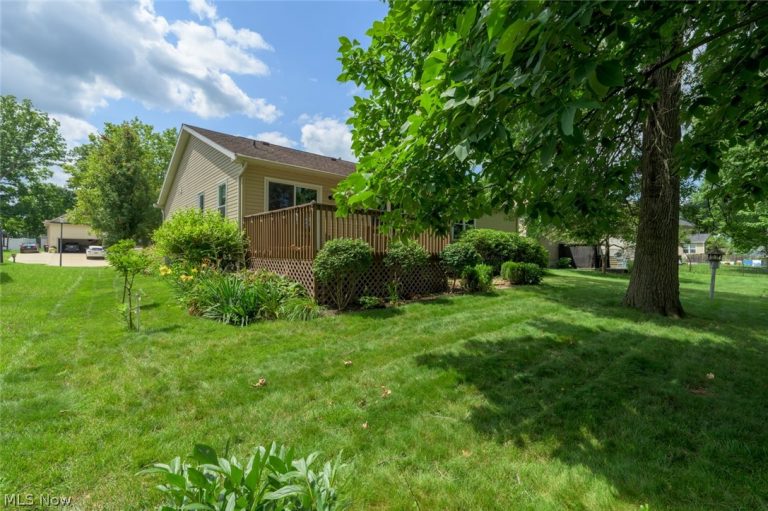 1048 Susan Road, Ravenna, OH - Photo 8