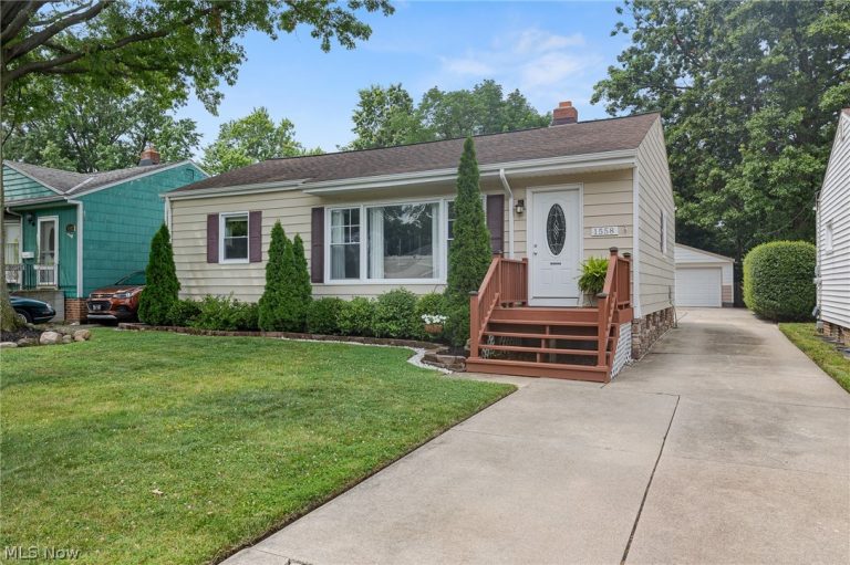 1558 Empire Road, Wickliffe, OH - Photo 2