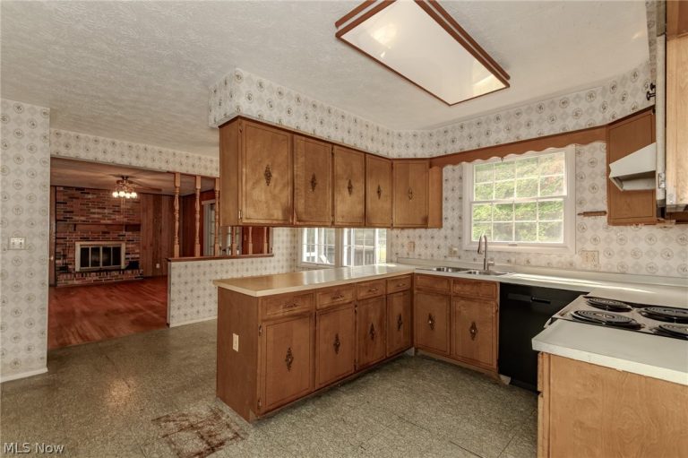 2218 Croydon Road, Twinsburg, OH - Photo 8