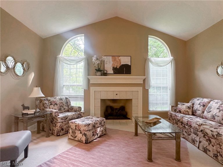 34 Woodland Chase Boulevard, Niles, OH - Photo 5