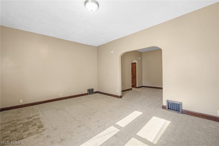 909 Brown Avenue, Canton, OH - Photo 8