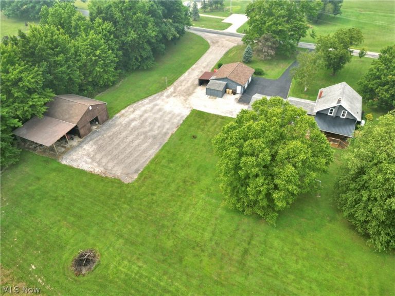 4190 Gardner Barclay Road, Farmdale, OH - Photo 5