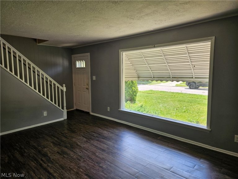 26851 Zeman Avenue, Euclid, OH - Photo 8