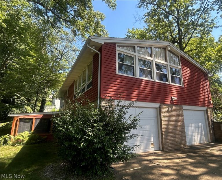 2305 Helena Avenue, Massillon, OH - Photo 4