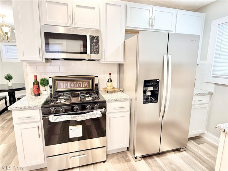 10914 Fidelity Avenue, Cleveland, OH - Photo 2