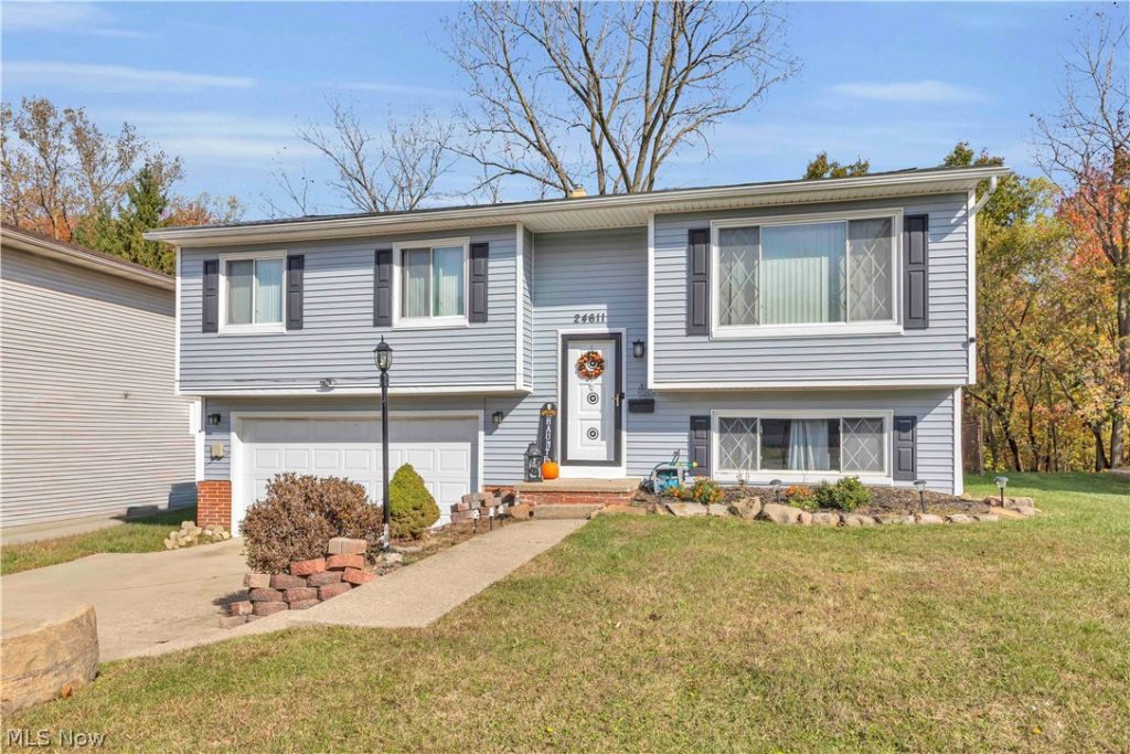 24611 Ridgeline Drive, Bedford Heights, OH