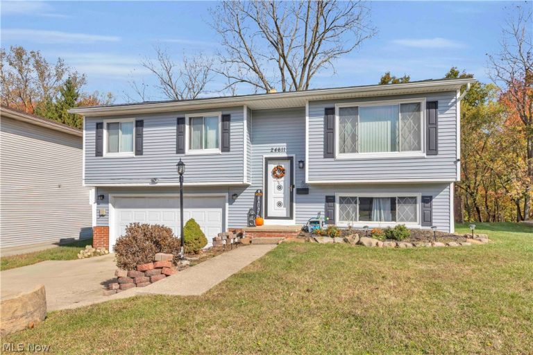 24611 Ridgeline Drive, Bedford Heights, OH, 44146