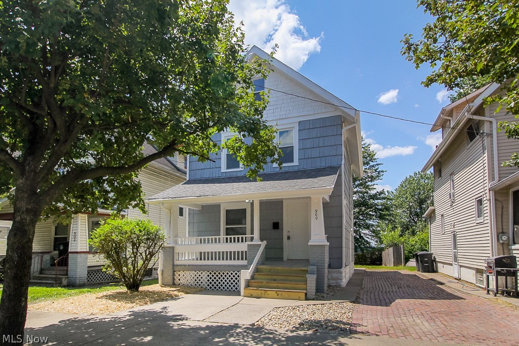 900 Beardsley Street, Akron, OH