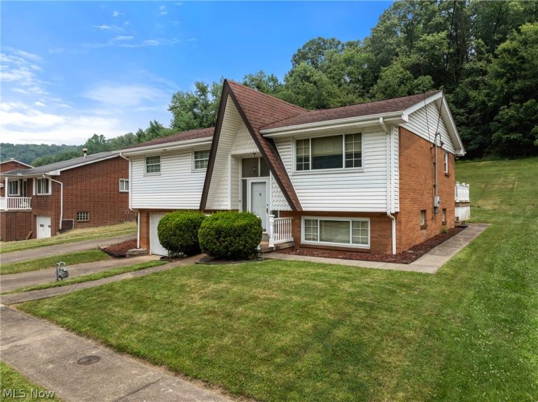 333 PATRICIA Avenue, Weirton, WV - Photo 2