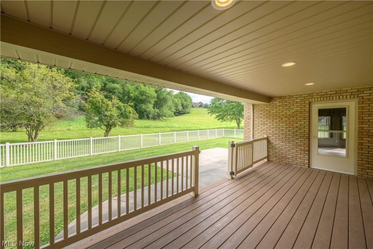 834 Forrest Ridge Drive, Dover, OH - Photo 6