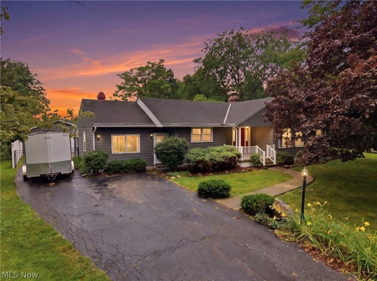 26737 Akins Road, Columbia Station, OH - Photo 2