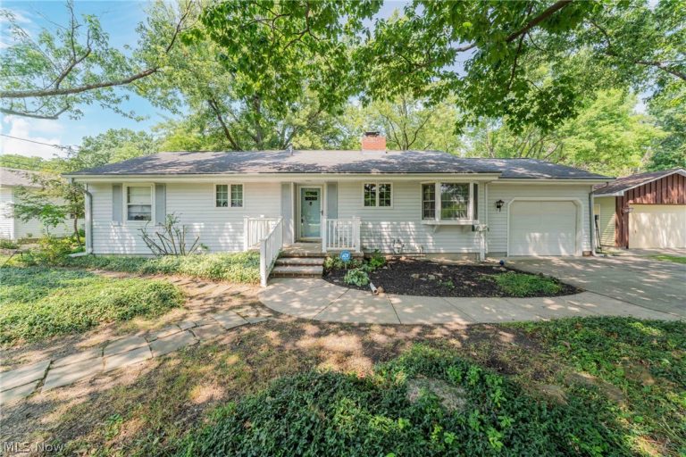 1094 Pasadena Avenue, Elyria, OH, 44035