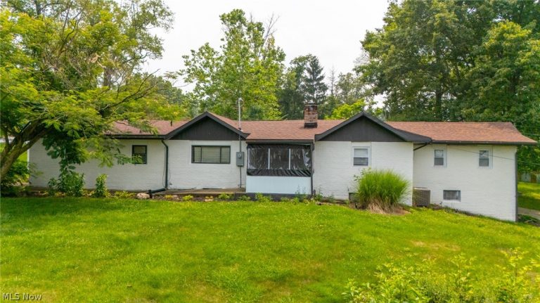 120 Winters Drive, Wintersville, OH - Photo 2
