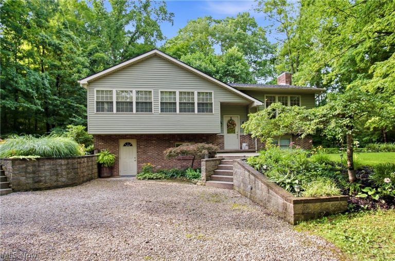 210 Camp Lane, New Concord, OH - Photo 4