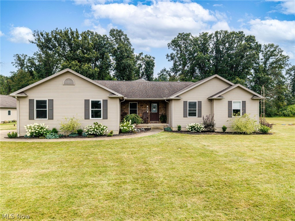 227 Easton Road, Creston, OH