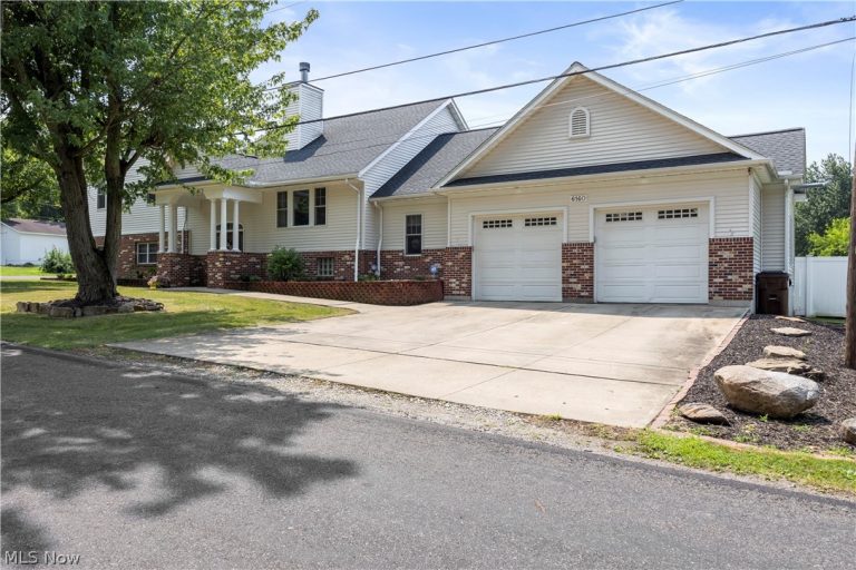 6160 Ethel Avenue, Elyria, OH - Photo 2